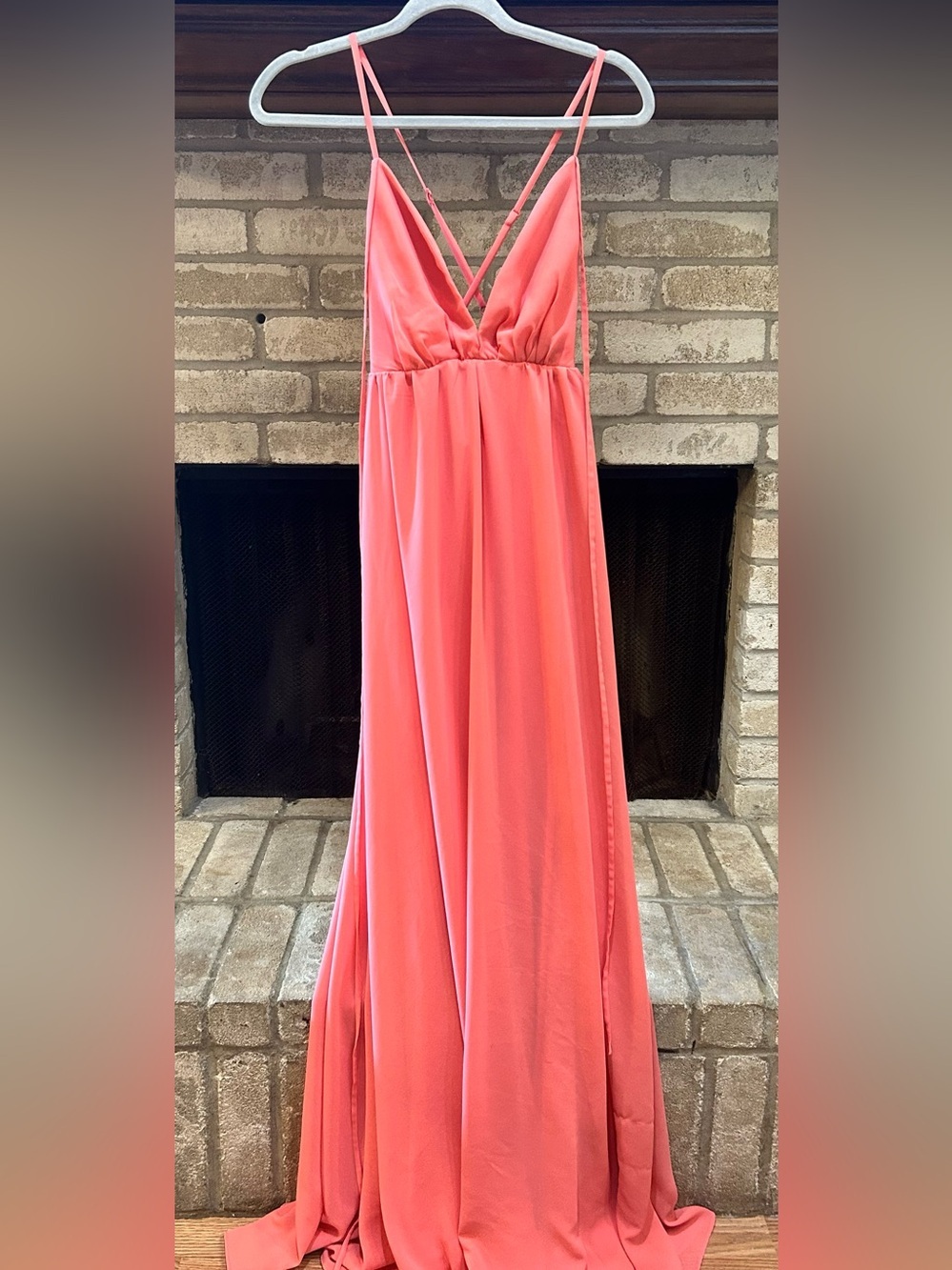 Lulu’s Coral V-Neck Maxi Dress with Crisscross Straps EUC